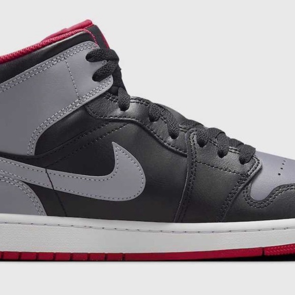 NWOT Box Nike Air Jordan 1 Black Cement Grey DQ 8426-006 men 7 - Picture 3 of 10